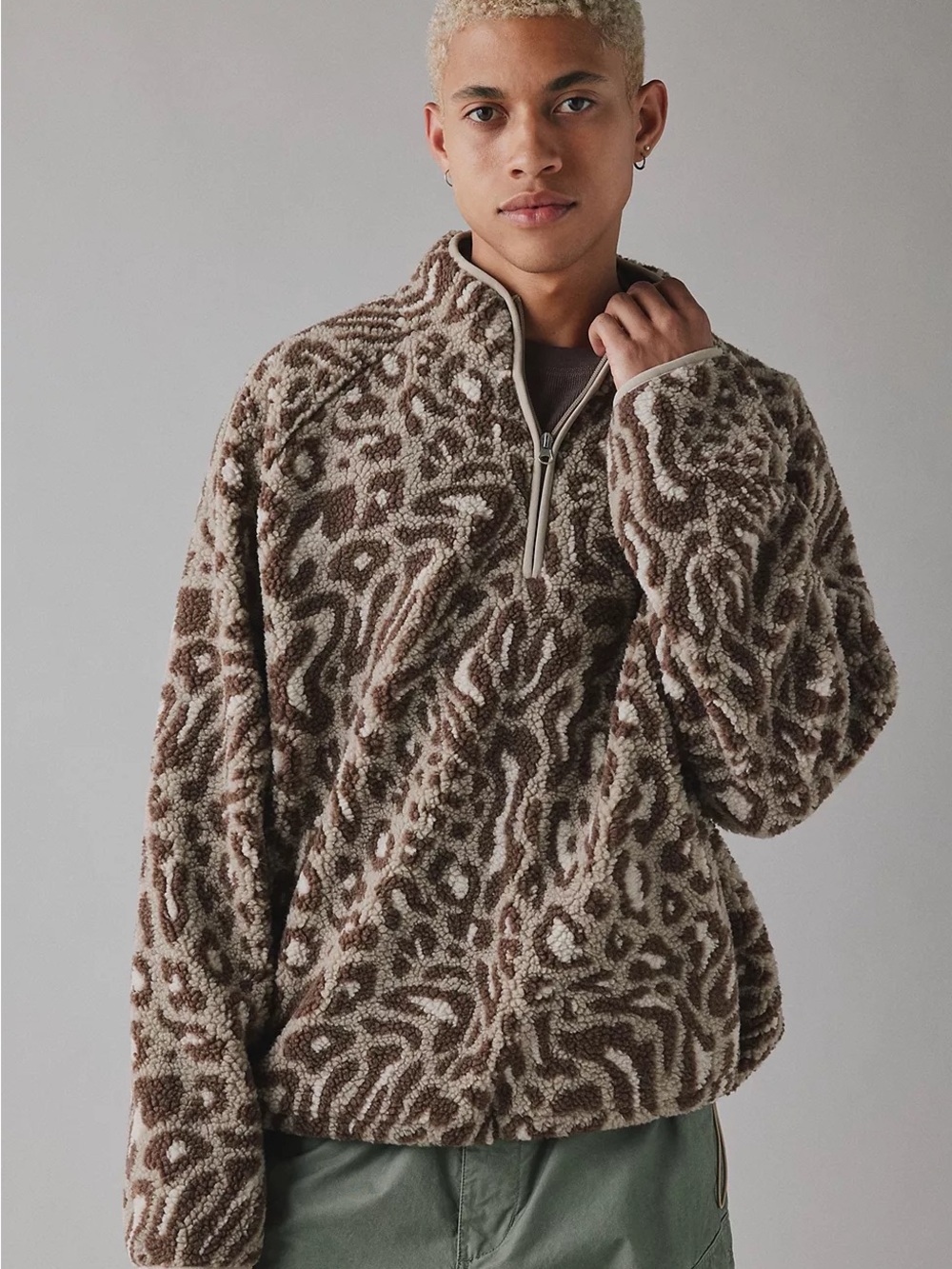 NWOT BDG Men's Brown and Cream Quarter Zip Sherpa Sweater